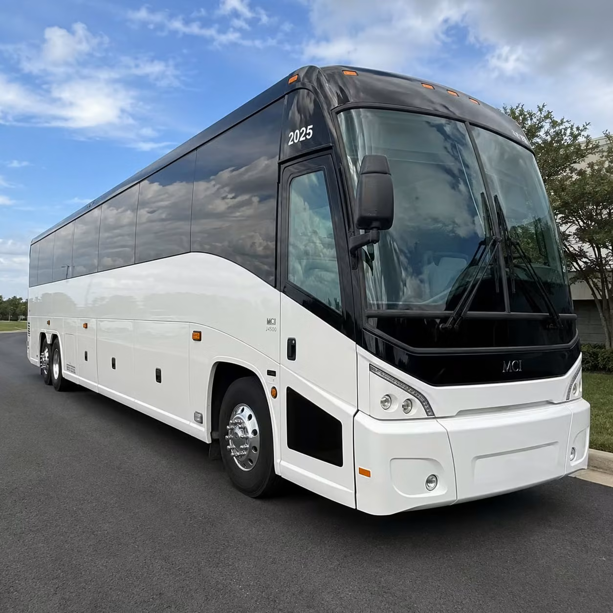 executive airport transportation between dayton international and your office