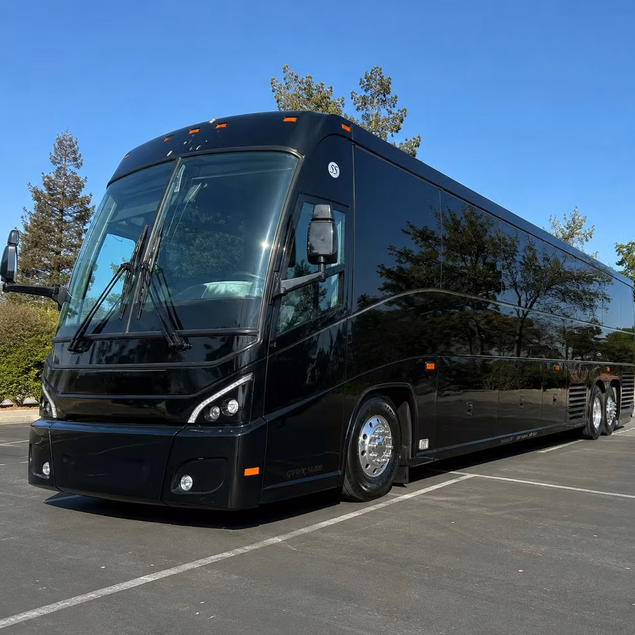 wherever your dayton sports group is headed a charter bus keeps everyone together and on schedule